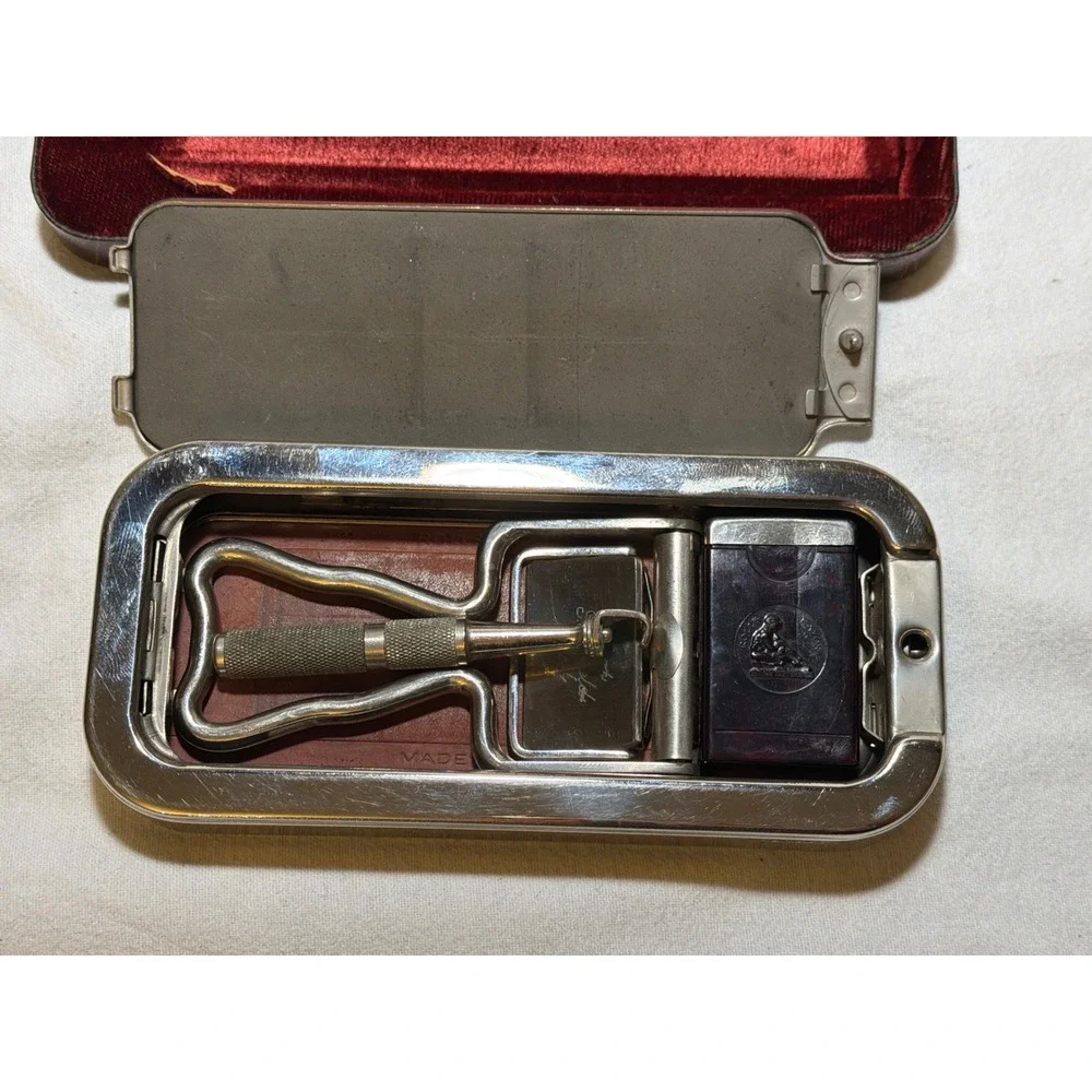 Vintage Rolls Razor The Traveler Safety Razor Set Faux Crocodile Case England